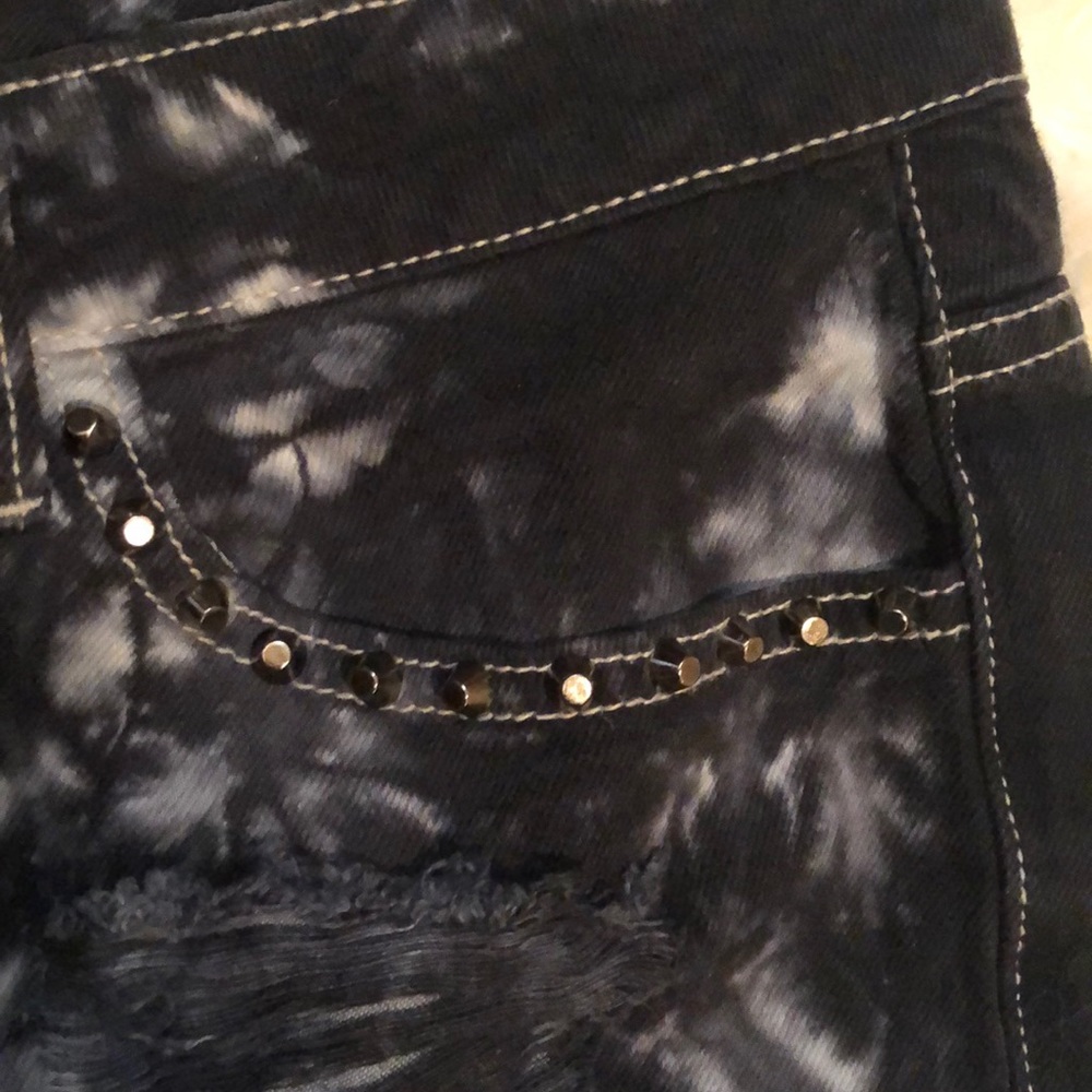 Jean shorts - Picture 2 of 3